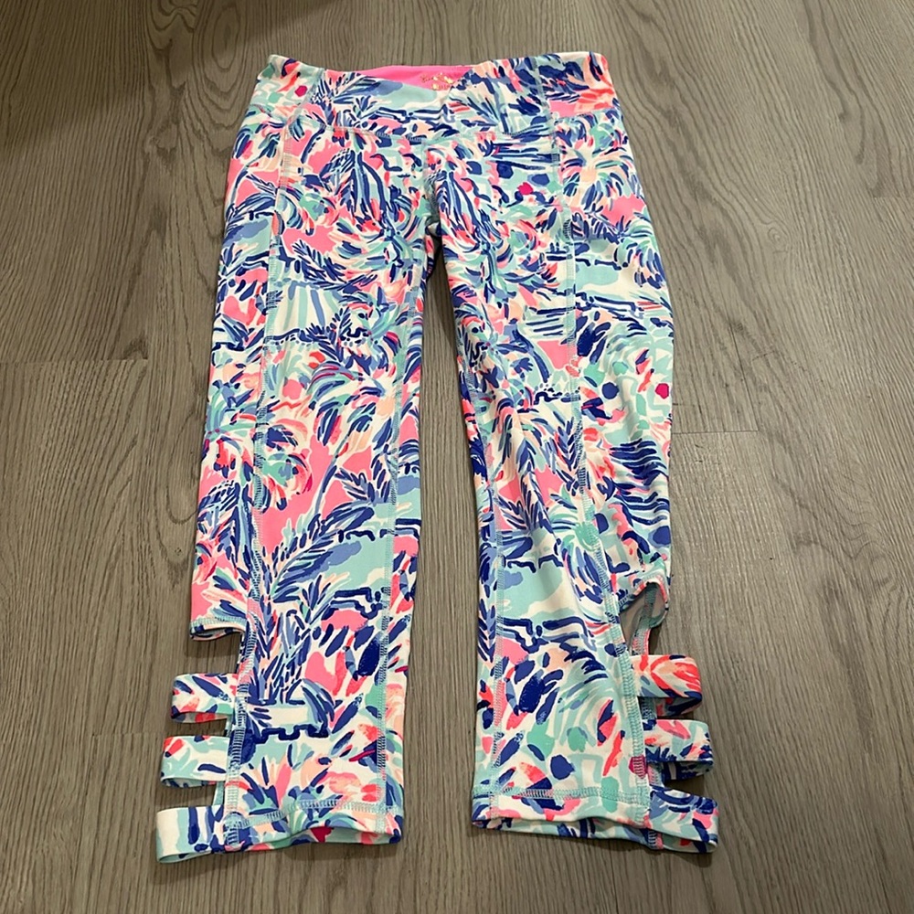 NWOT Lilly Leggings